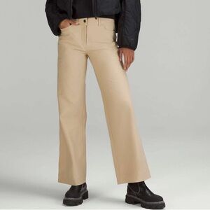 Lululemon City Sleek 5 Pocket High-Rise Wide-Leg Pant *Light Utilitech
Trench